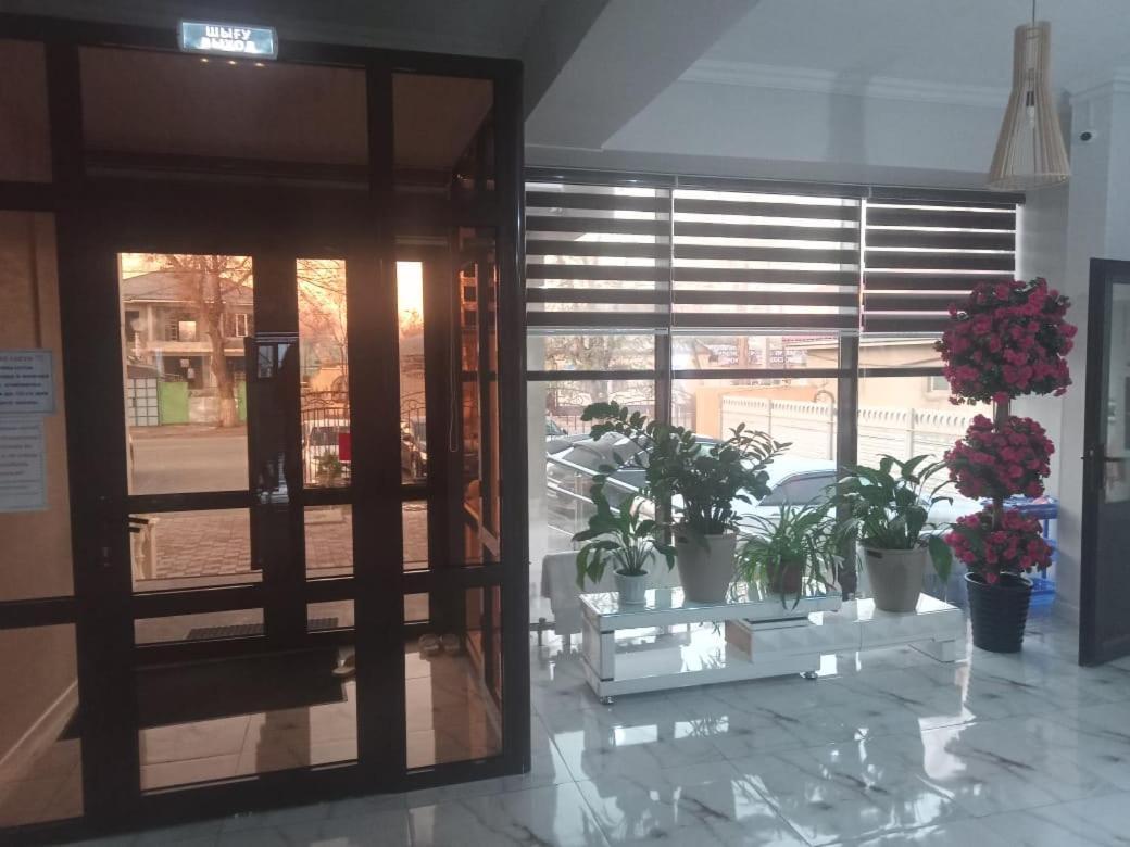 Keruen Deluxe Taraz Exterior foto
